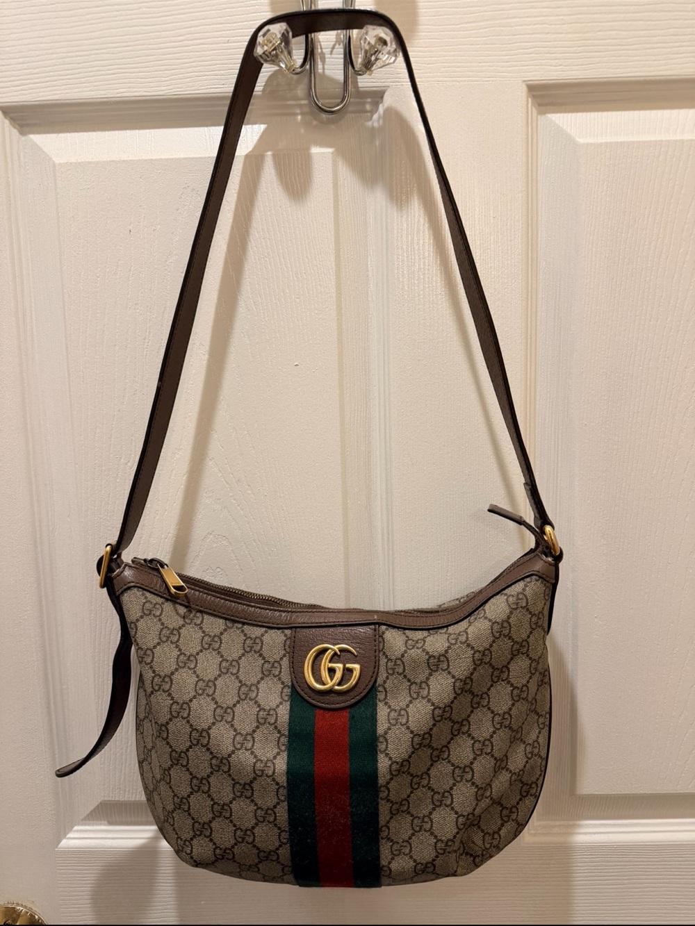 Gucci Beige GG Supreme Canvas Shoulder Bag with Red-Green Web Stripe